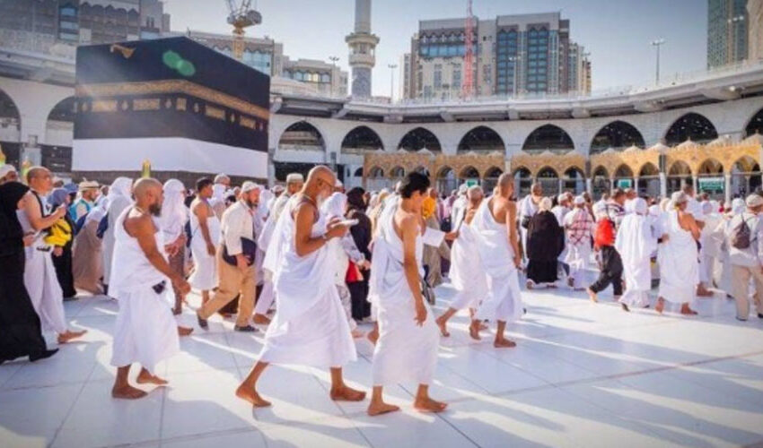  Direct Flights Are Available for the Umrah Tour From UK