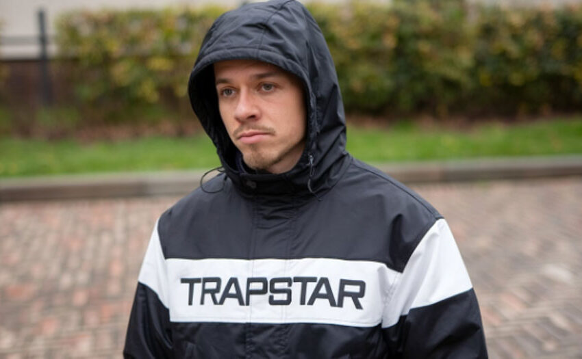  Giacca Trapstar: Lo Stile Iconico che Domina la Moda Urbana