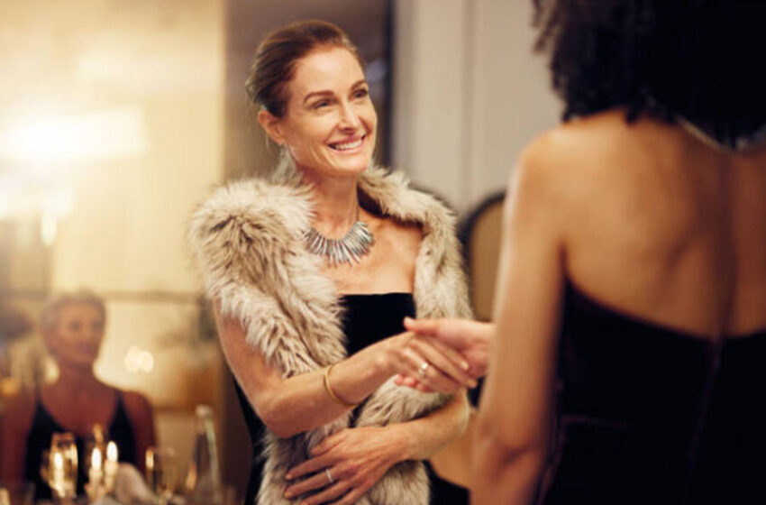 Party Night Etiquette: 10 Ways to Be the Ideal Guest