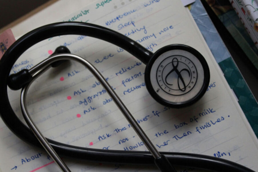 How to Choose the Right Medical Negligence Lawyer